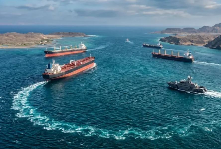 73 سفينة تعبر باب المندب في يومين وتؤكد سلامة الملاحة الدولية
